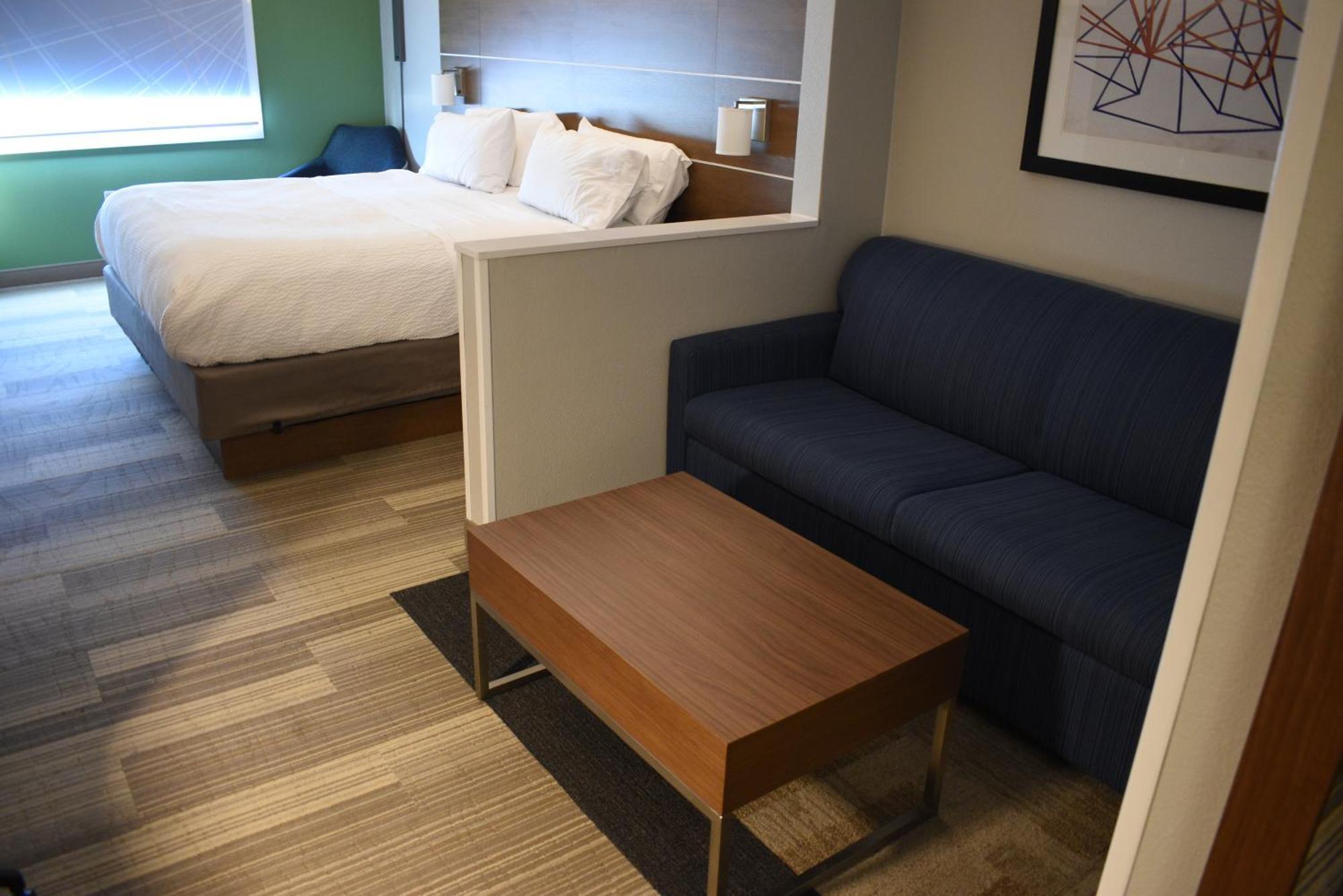 Holiday Inn Express Hotel & Suites Lincoln South By Ihg Exterior photo